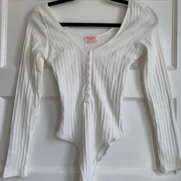 Love on the Weekend bodysuit in white - Picture 3 of 5